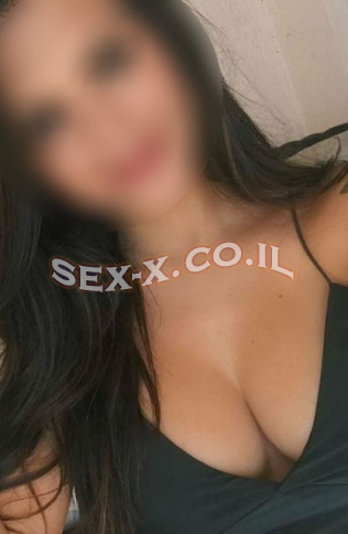 בצורה הרסנית מדהים, מלא חן, עם מודל מהממת נראה