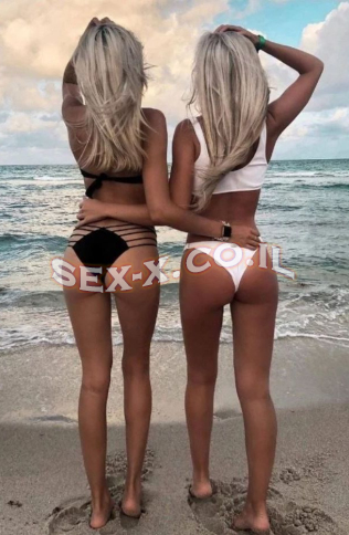 נפלא והימורים, שדיים טבעיים