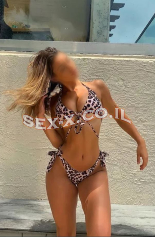 חושני, 30 שנים, עם דמות המושלמת